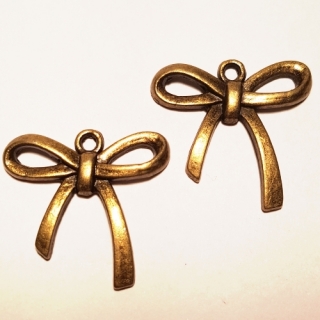 Přívěsek 25x25mm, mašle, 1ks