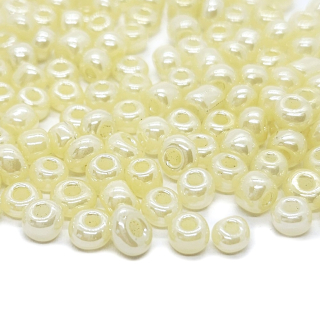 Rokajl, perleť, krémová sv., 4mm, 50g