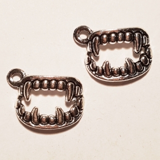 Přívěsek 15x11mm, zuby, 1ks