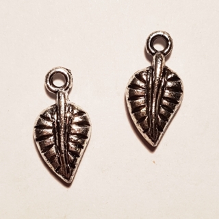 Přívěsek 15x8mm, lístek, 4ks