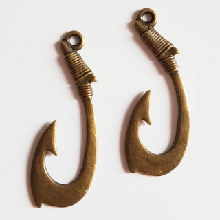 Přívěsek 13x37mm, háček, 1ks
